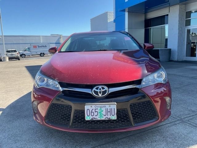 Used 2016 Toyota Camry XLE with VIN 4T1BF1FK1GU613099 for sale in Beaverton, OR