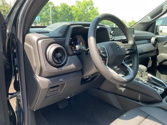 2025 Chevrolet Colorado Trail Boss - Photo 12