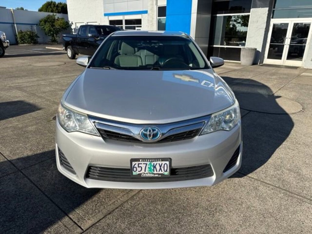 Used 2013 Toyota Camry Hybrid LE Sedan