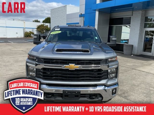 2025 Chevrolet Silverado 2500HD LT photo 3