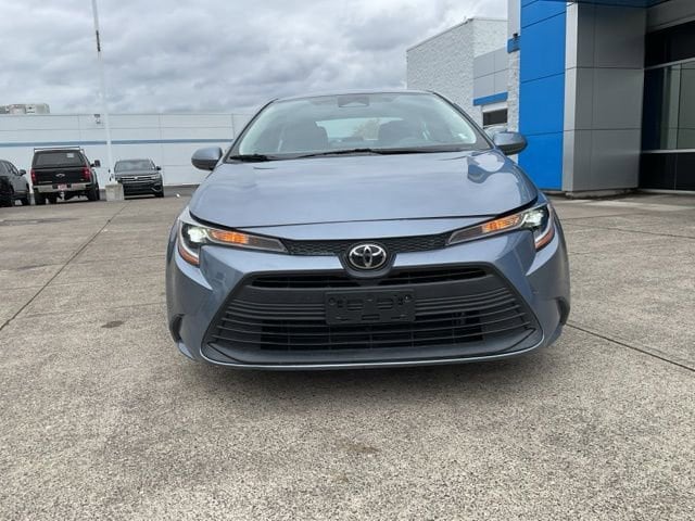 Used 2023 Toyota Corolla LE with VIN 5YFB4MDEXPP012439 for sale in Northfield, Minnesota