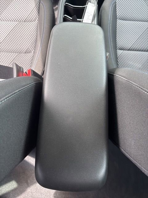 2027 Chevrolet Bolt LT - Photo 19