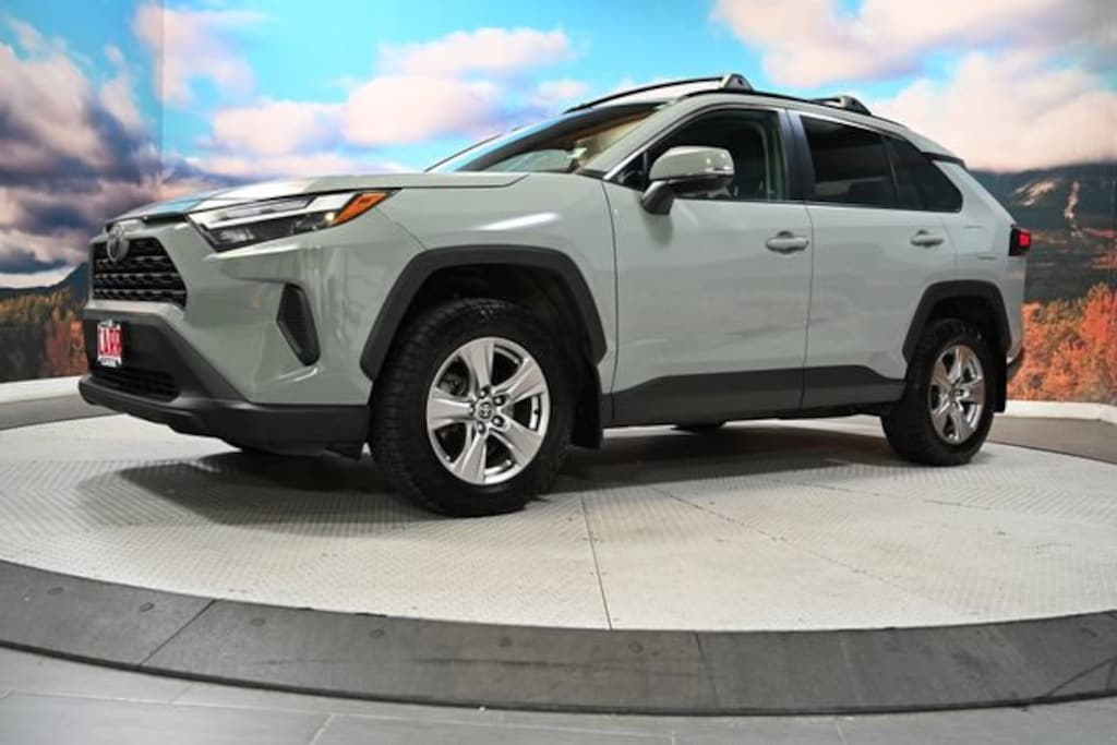 Used 2022 Toyota RAV4 XLE SUV