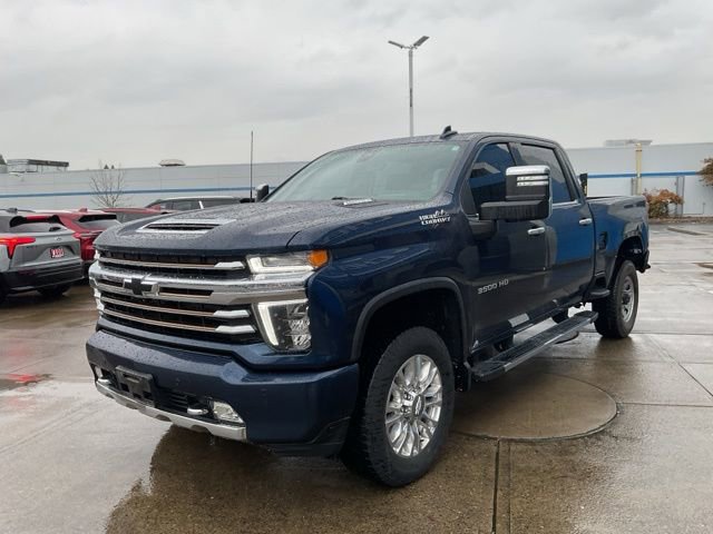 2022 Chevrolet Silverado 3500HD High Country photo 3
