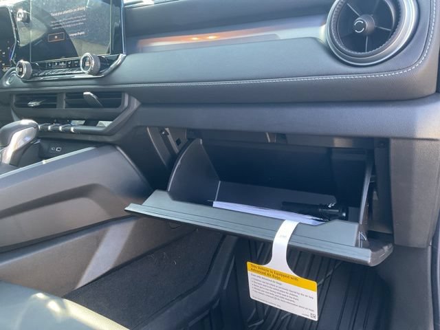 2026 Chevrolet Colorado LT - Photo 17