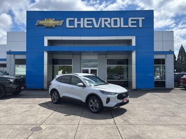 2025 Ford Escape ST-Line Select AWD 2.0L's photo