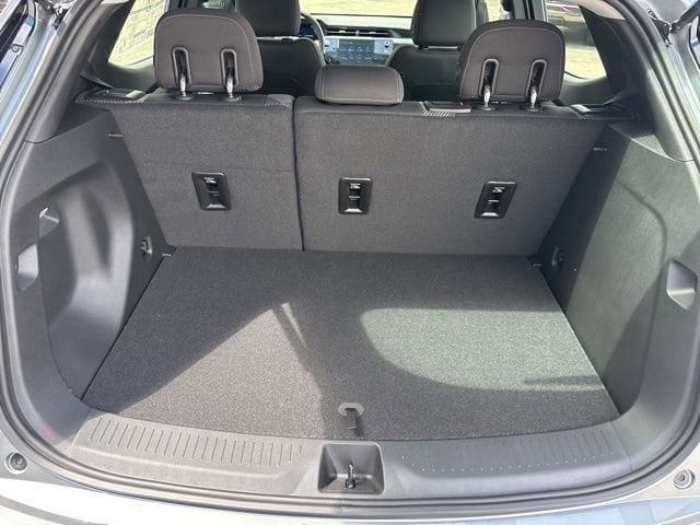2027 Chevrolet Bolt LT - Photo 32