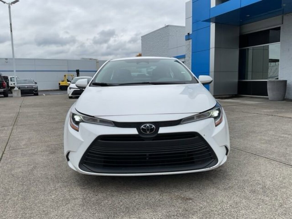 Used 2023 Toyota Corolla LE Sedan