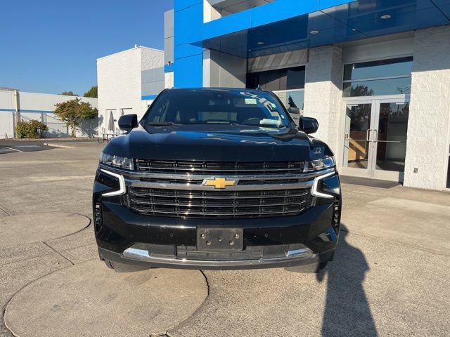 2023 Chevrolet Suburban LT photo 3
