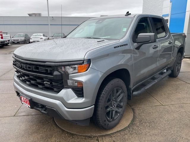 2025 Chevrolet Silverado 1500 Custom photo 3
