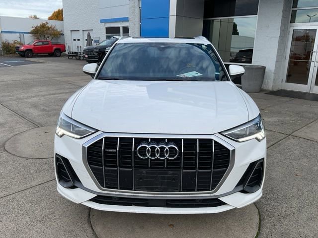 2023 Audi Q3 S line Premium photo 2