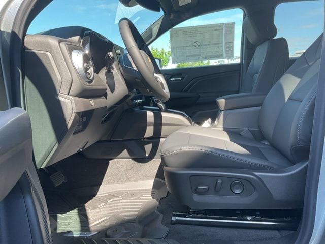2026 Chevrolet Colorado LT - Photo 11