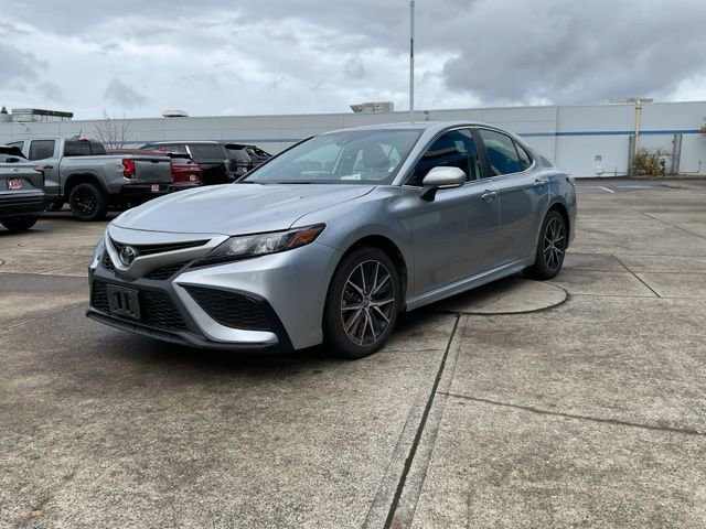 2024 Toyota Camry SE photo 2