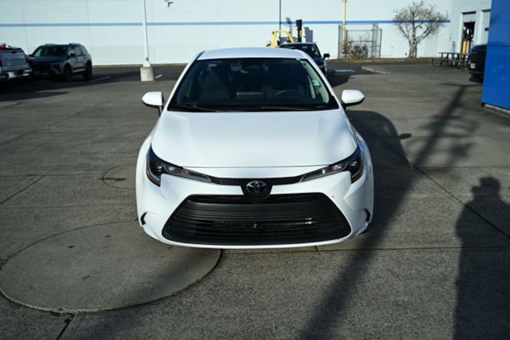 Used 2023 Toyota Corolla LE Sedan