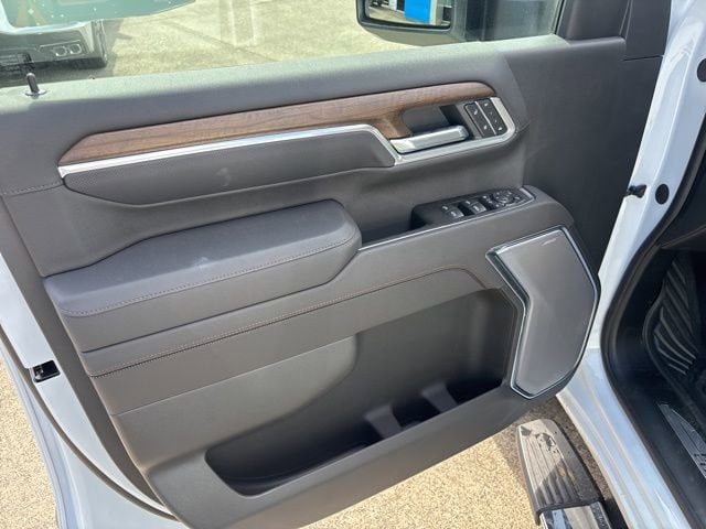 2026 Chevrolet Silverado 3500HD High Country - Photo 31