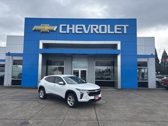 2025 Chevrolet Trax LS