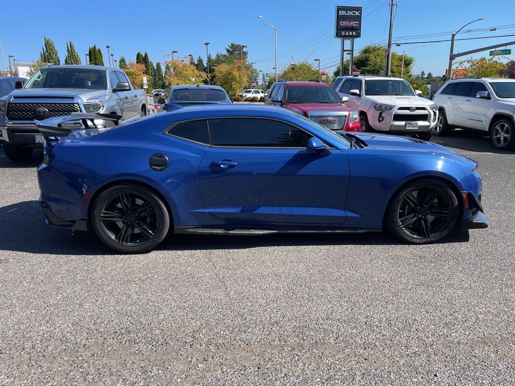 2022 Chevrolet Camaro 1SS photo 2