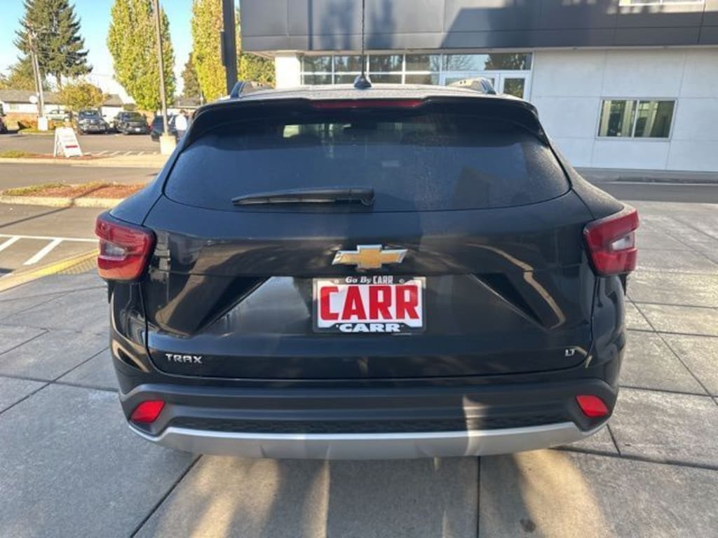 Used 2024 Chevrolet Trax LT SUV