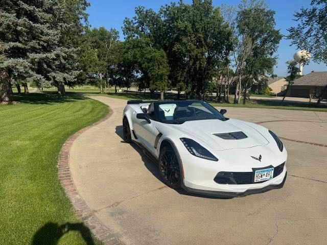 2016 Chevrolet Corvette Z06 3LZ photo 2