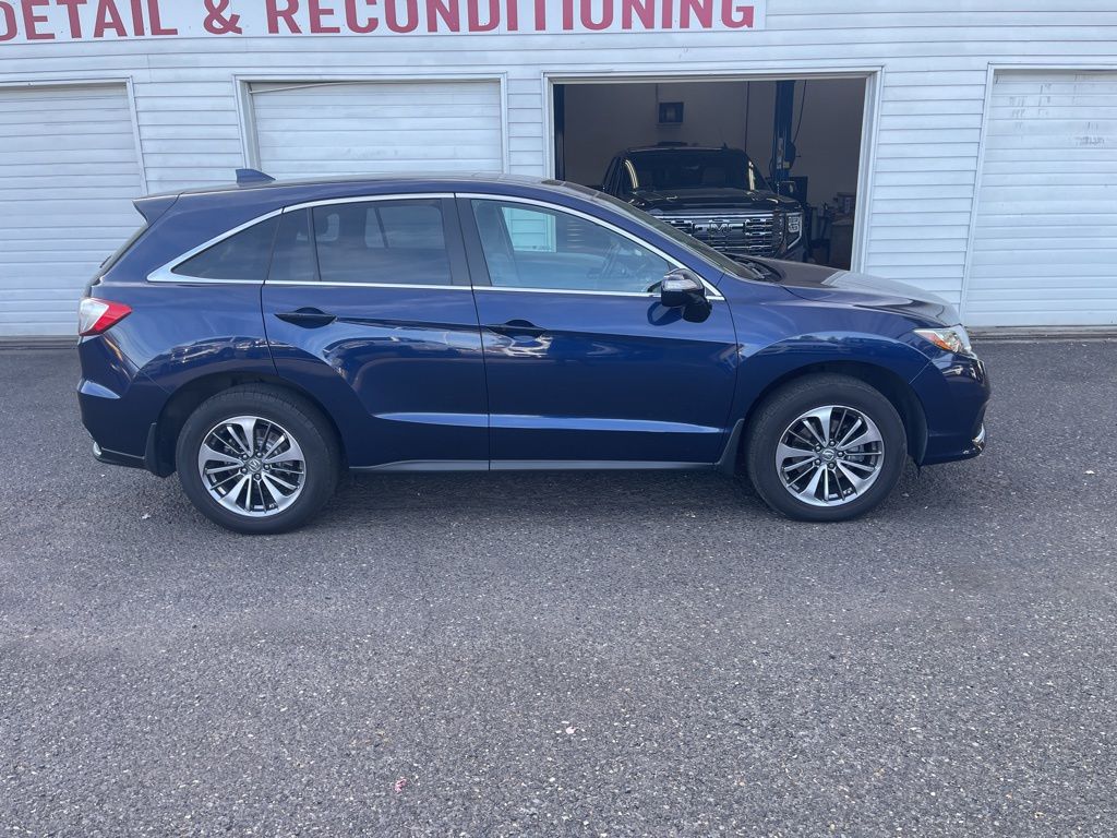 2017 Acura RDX Advance photo 2