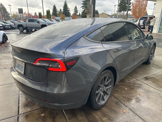 2019 Tesla Model 3 Standard Range Plus photo 3