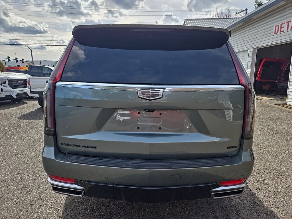 2023 Cadillac Escalade Premium Luxury photo 3