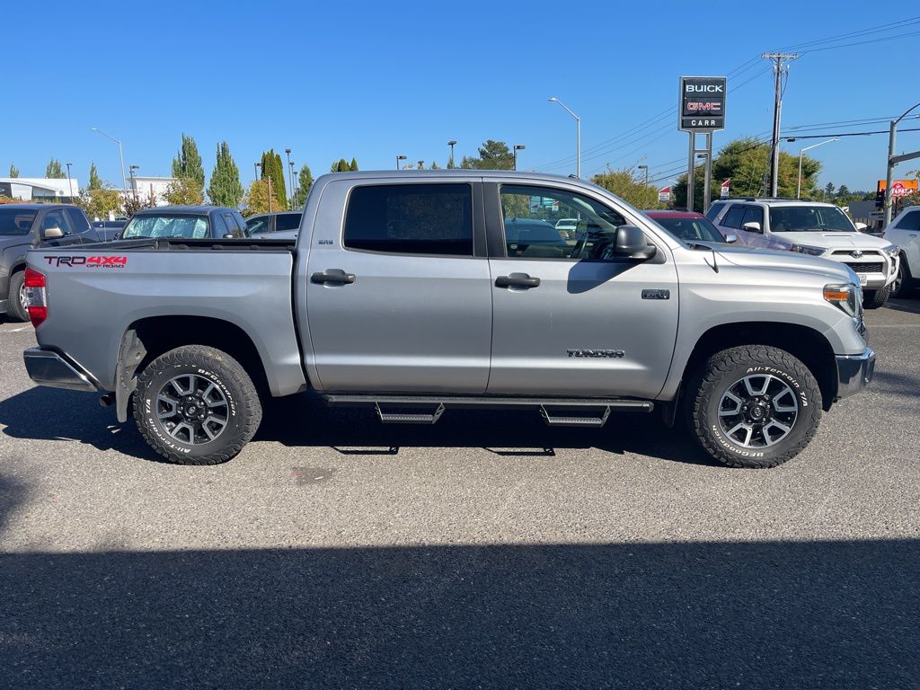 2018 Toyota Tundra SR5 photo 2