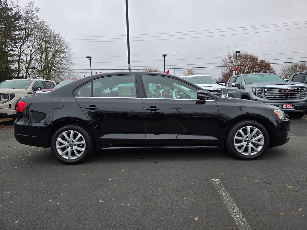 Used 2014 Volkswagen Jetta SE with VIN 3VWB17AJXEM325729 for sale in Beaverton, OR