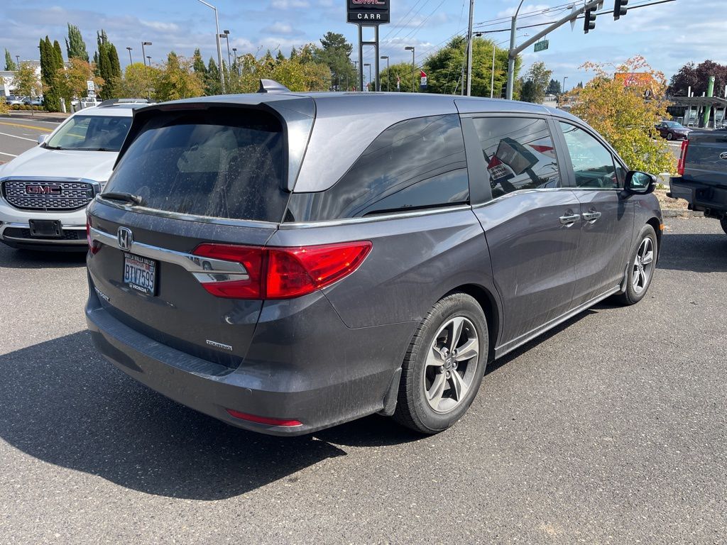 2020 Honda Odyssey Touring photo 3