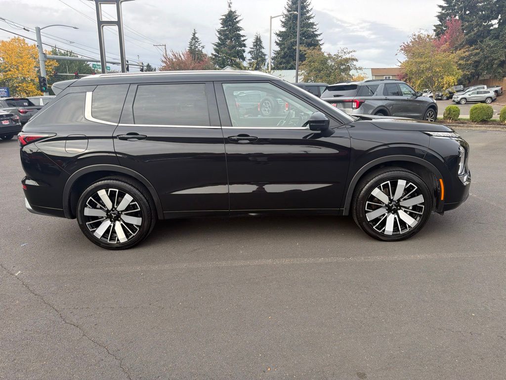 Used 2025 Mitsubishi Outlander SEL SUV