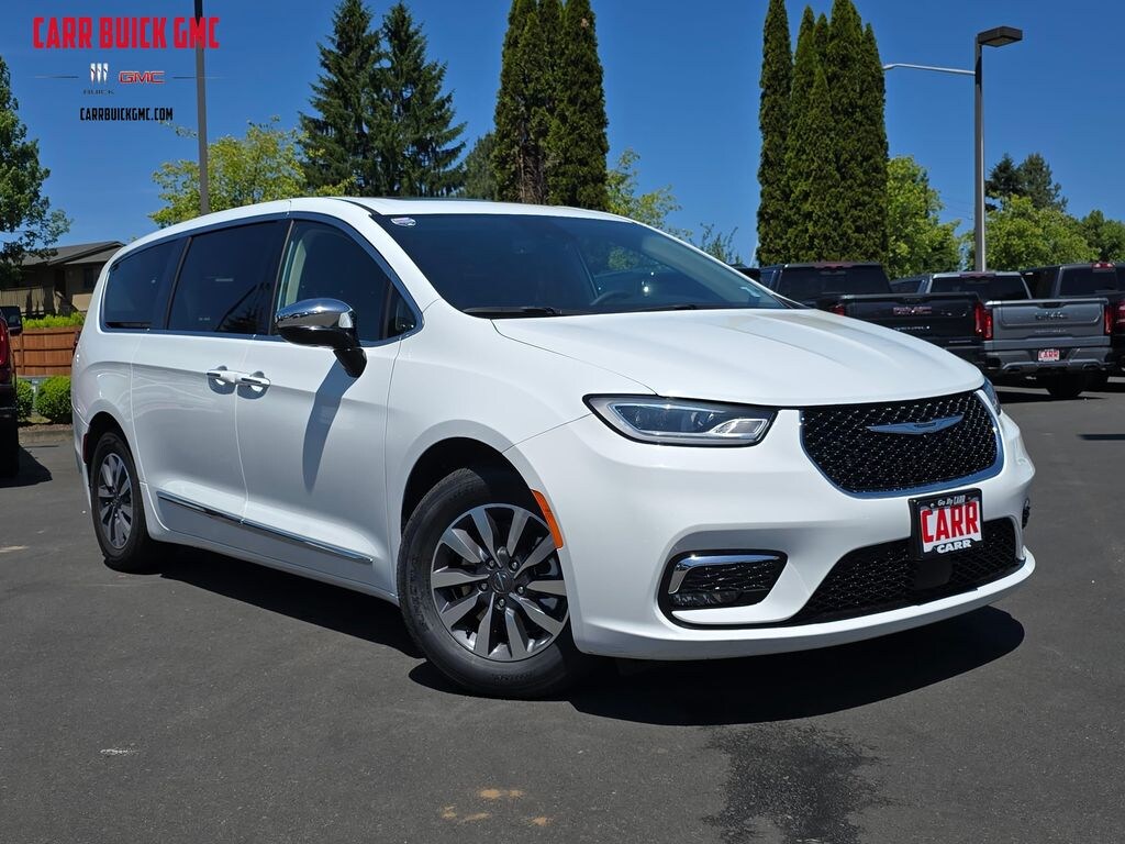Used 2023 Chrysler Pacifica Hybrid Limited Minivan/Van