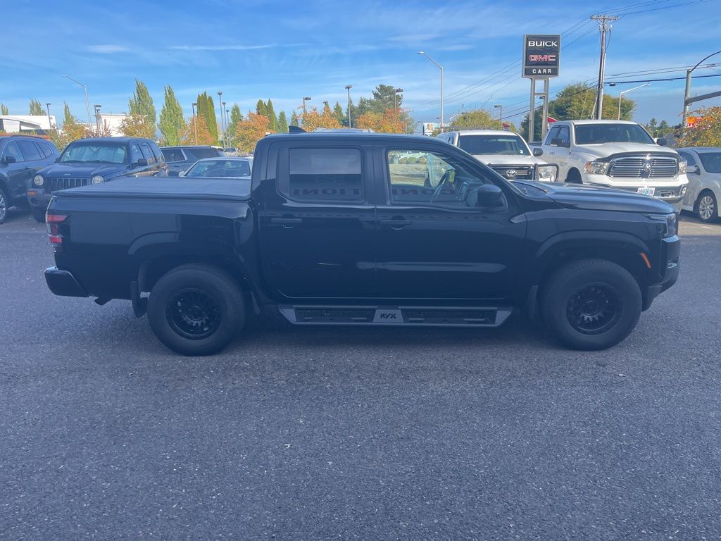 2022 Nissan Frontier S photo 2