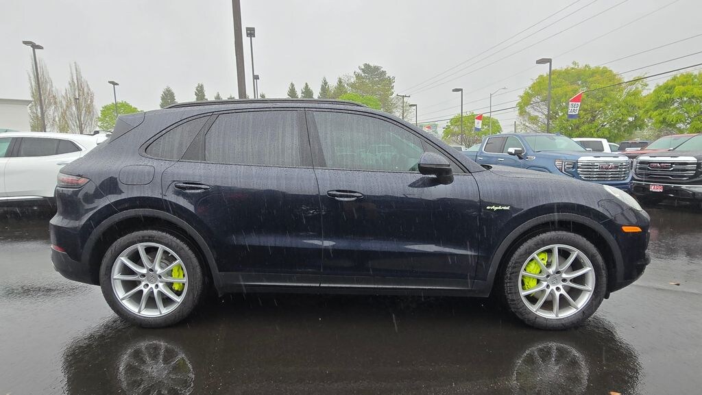 Used 2022 Porsche Cayenne E-Hybrid Base SUV