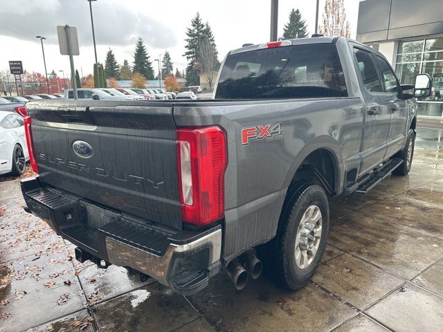 2024 Ford F-250 XLT photo 3
