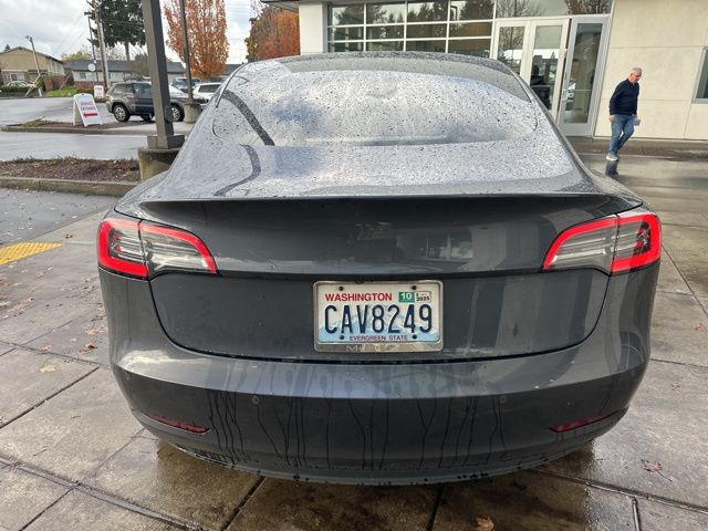 2019 Tesla Model 3 Standard Range Plus photo 4