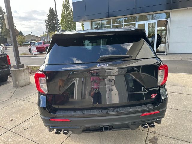 2022 Ford Explorer ST photo 3