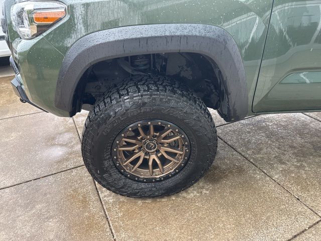 2021 Toyota Tacoma TRD Off-Road photo 4
