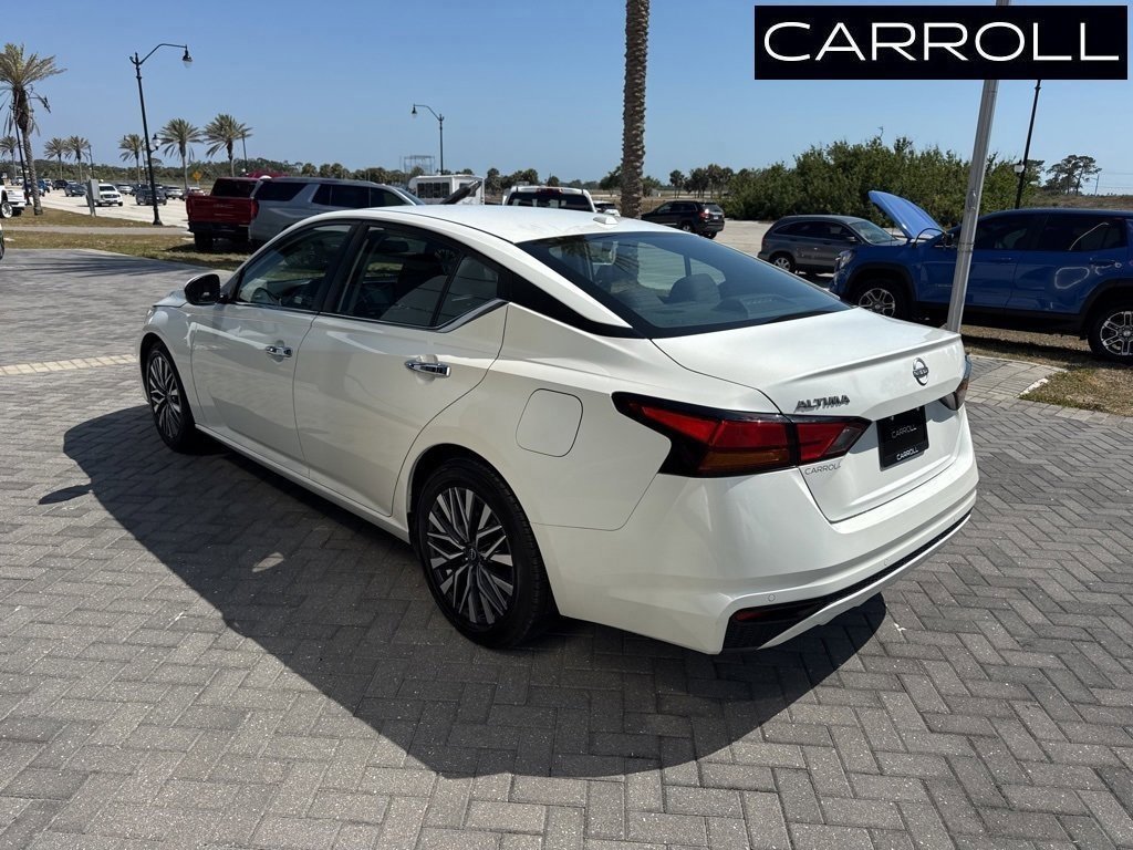 2023 Nissan Altima 2.5 SV photo 4