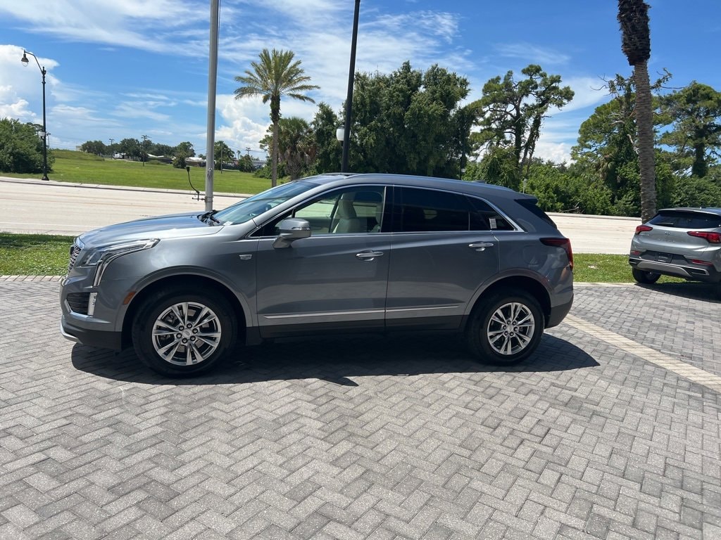 Used 2020 Cadillac XT5 Premium Luxury with VIN 1GYKNCRS8LZ212915 for sale in Sanford, FL