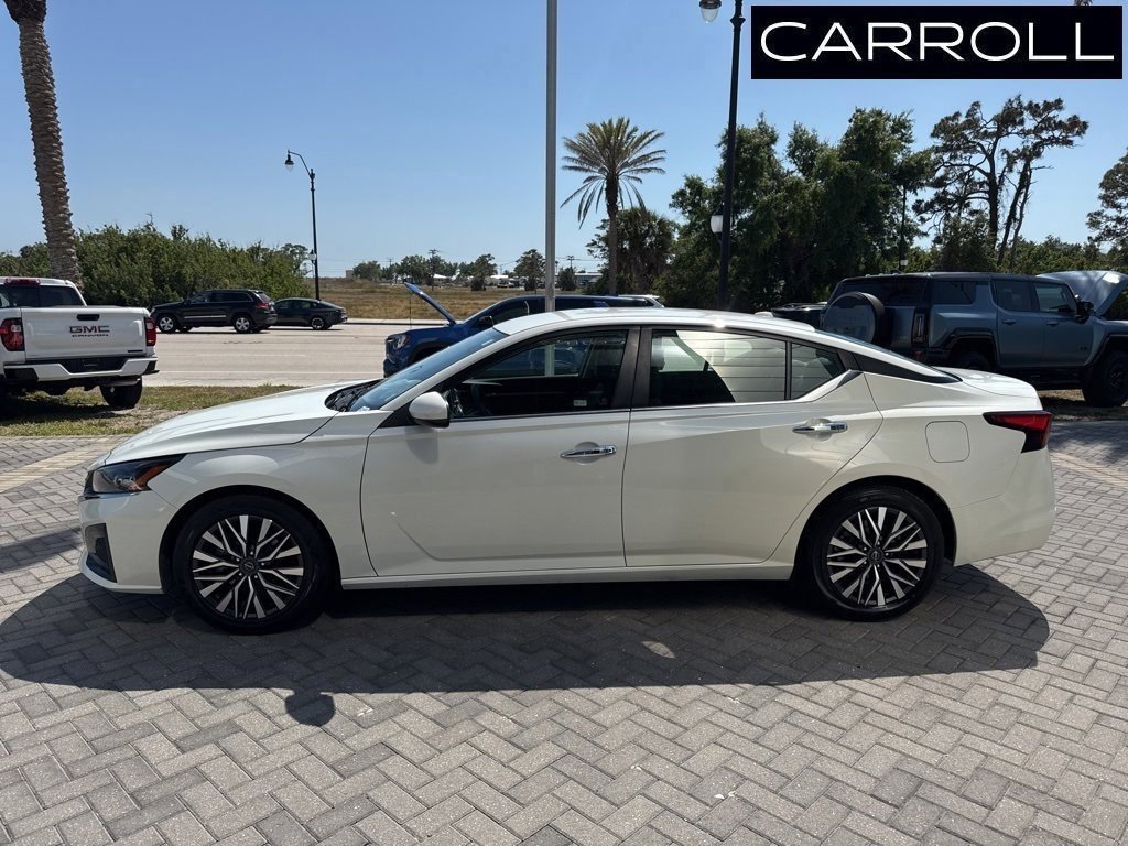 2023 Nissan Altima 2.5 SV photo 3