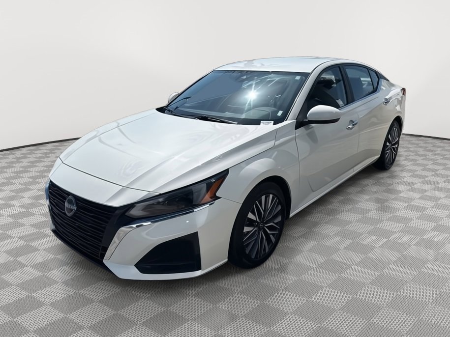 2023 Nissan Altima 2.5 SV photo 2