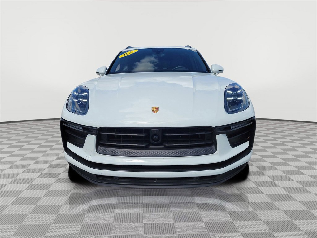 2023 Porsche Macan T photo 2