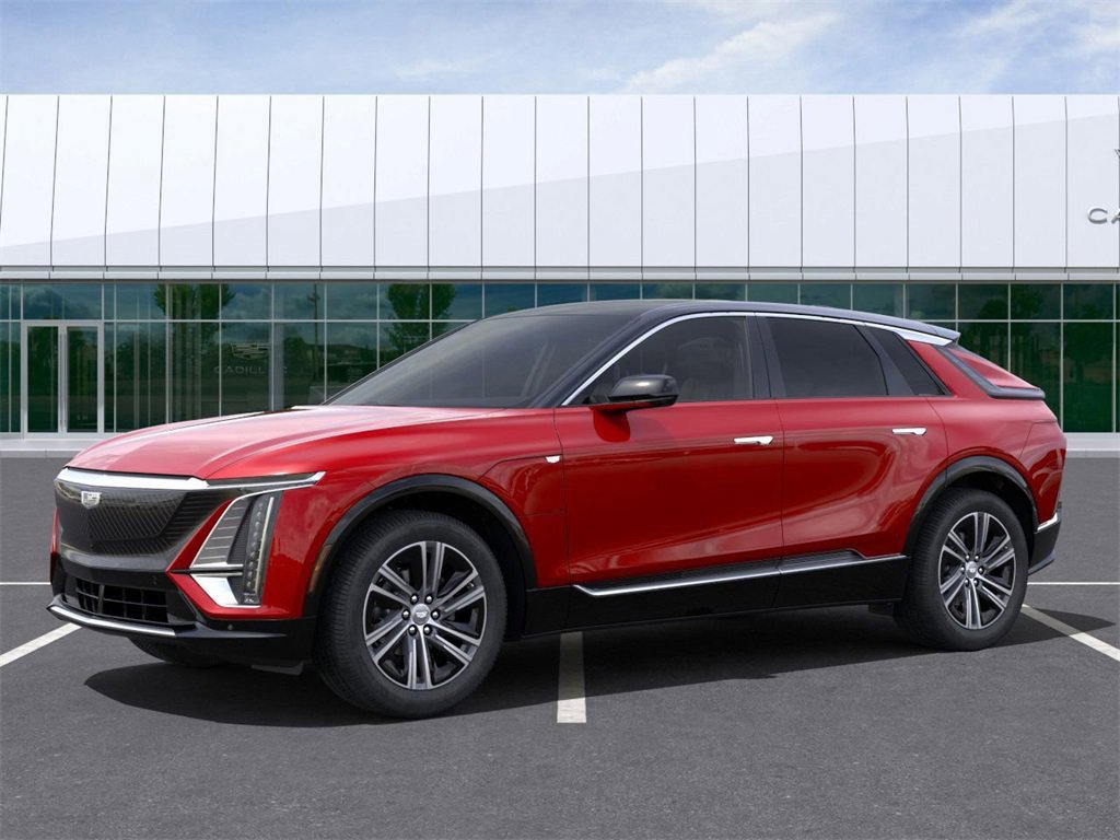 2025 Cadillac Lyriq Luxury photo 2