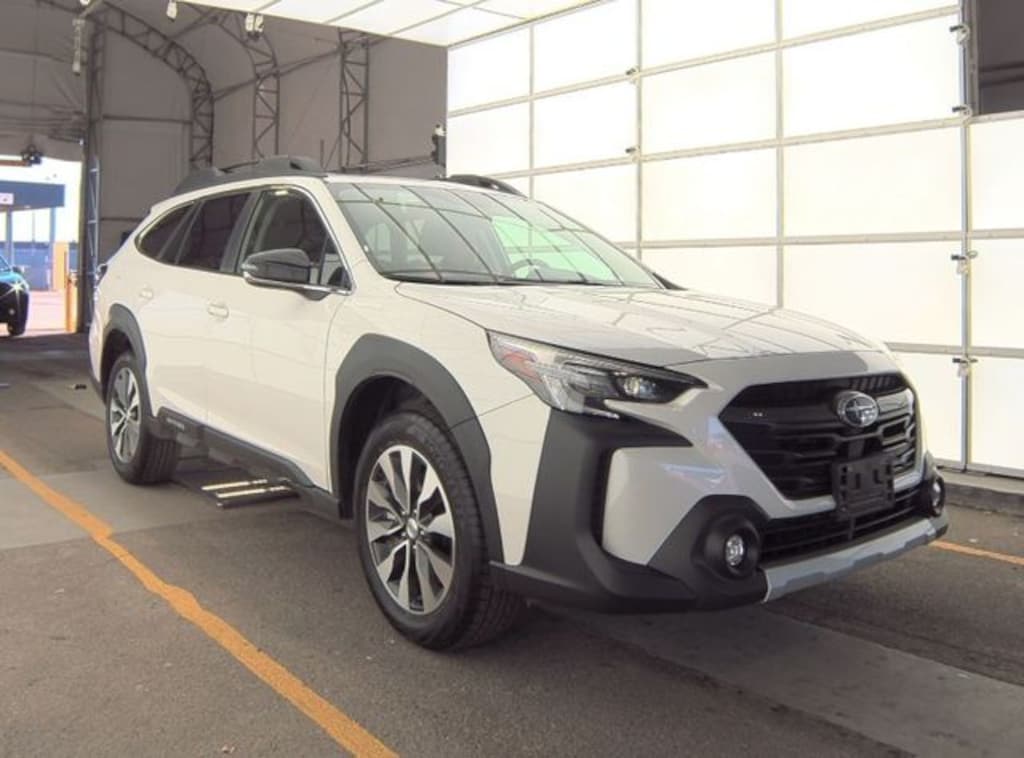 Used 2024 Subaru Outback Limited SUV
