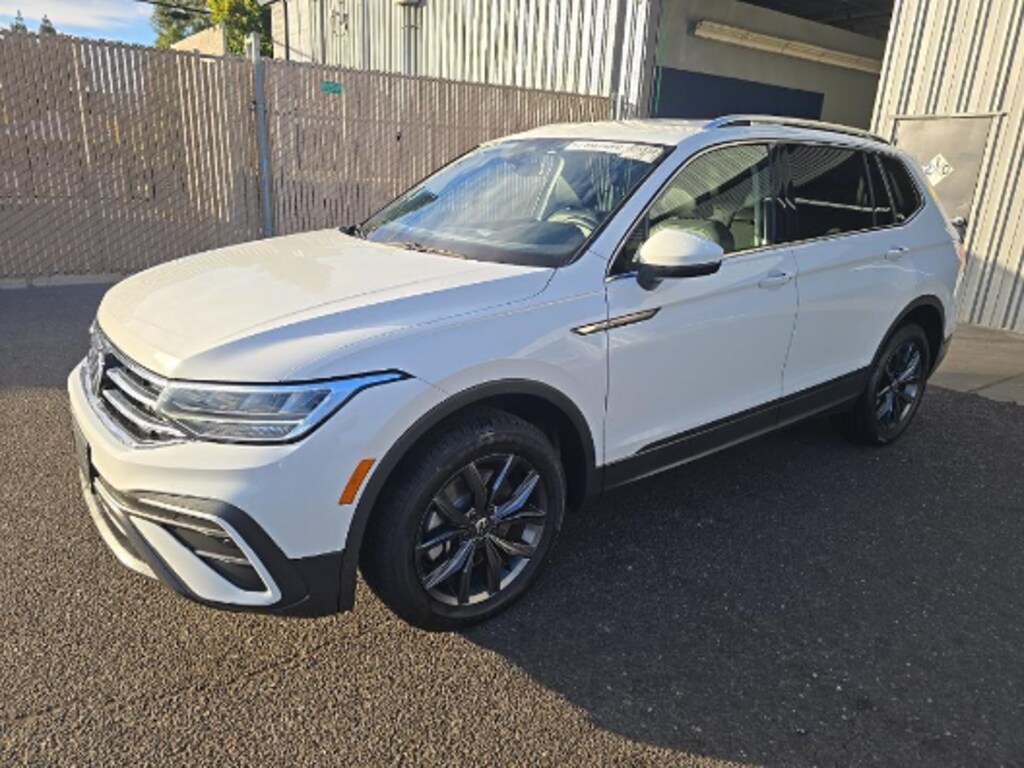 Used 2024 Volkswagen Tiguan 2.0T SE SUV