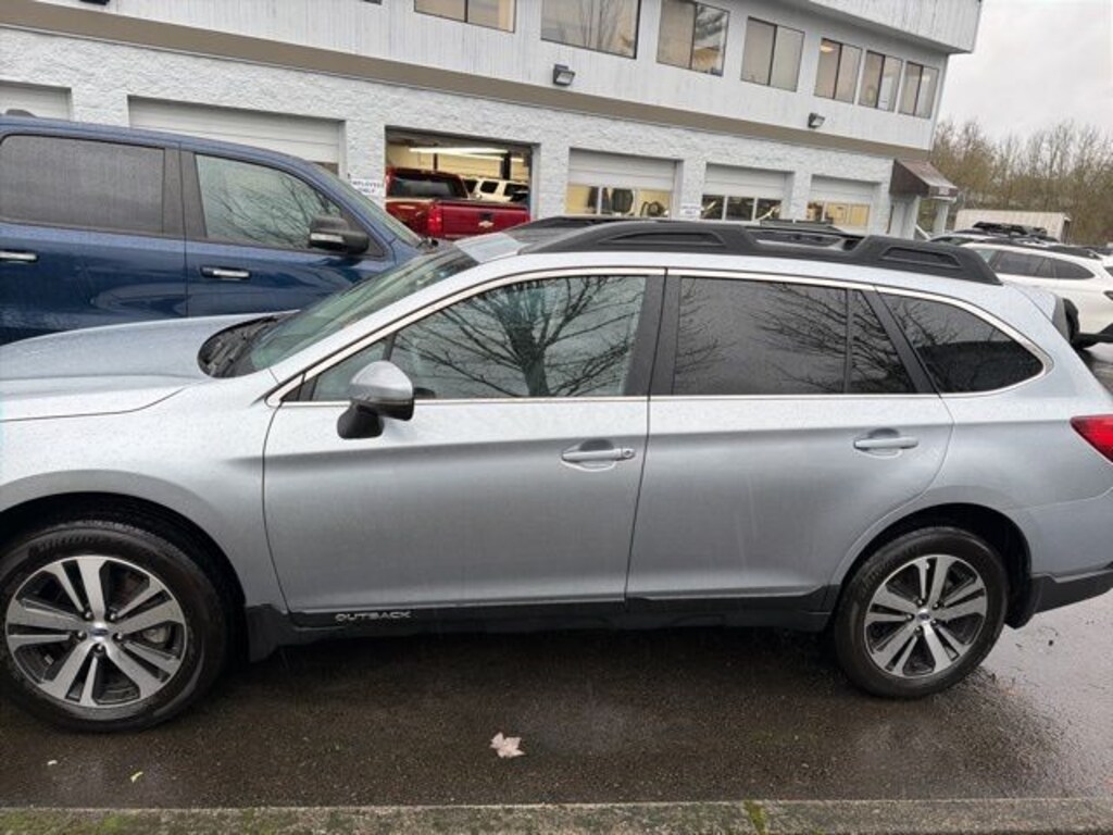 Used 2018 Subaru Outback 2.5i SUV