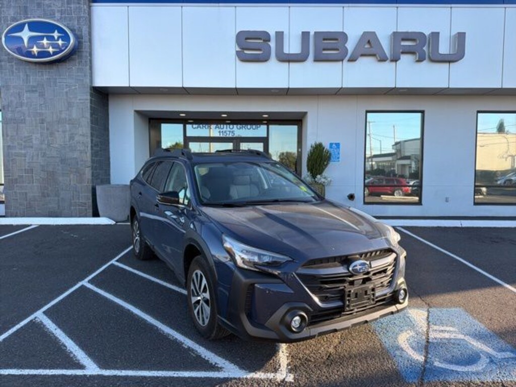Used 2025 Subaru Outback Premium SUV