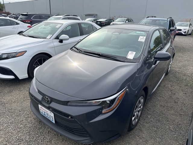 2024 Toyota Corolla LE photo 3
