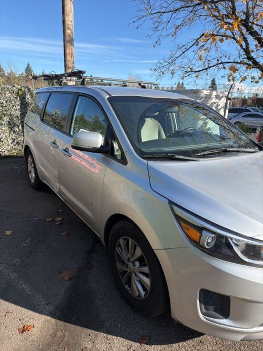 Used 2017 Kia Sedona LX Minivan/Van