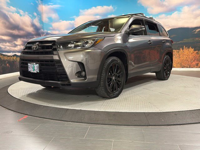 Used 2019 Toyota Highlander SE SUV